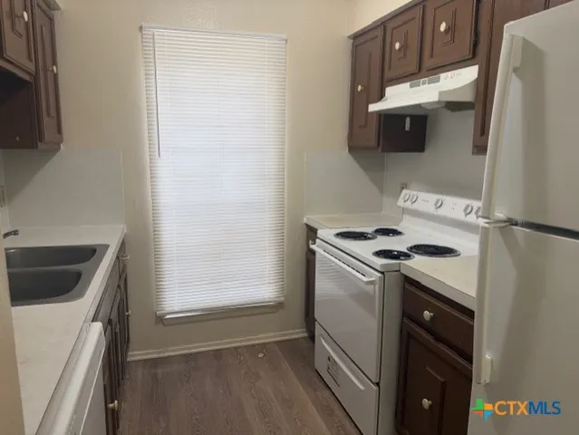 $875 | 903 South Magnolia Avenue, Unit 9, Luling, TX 78648