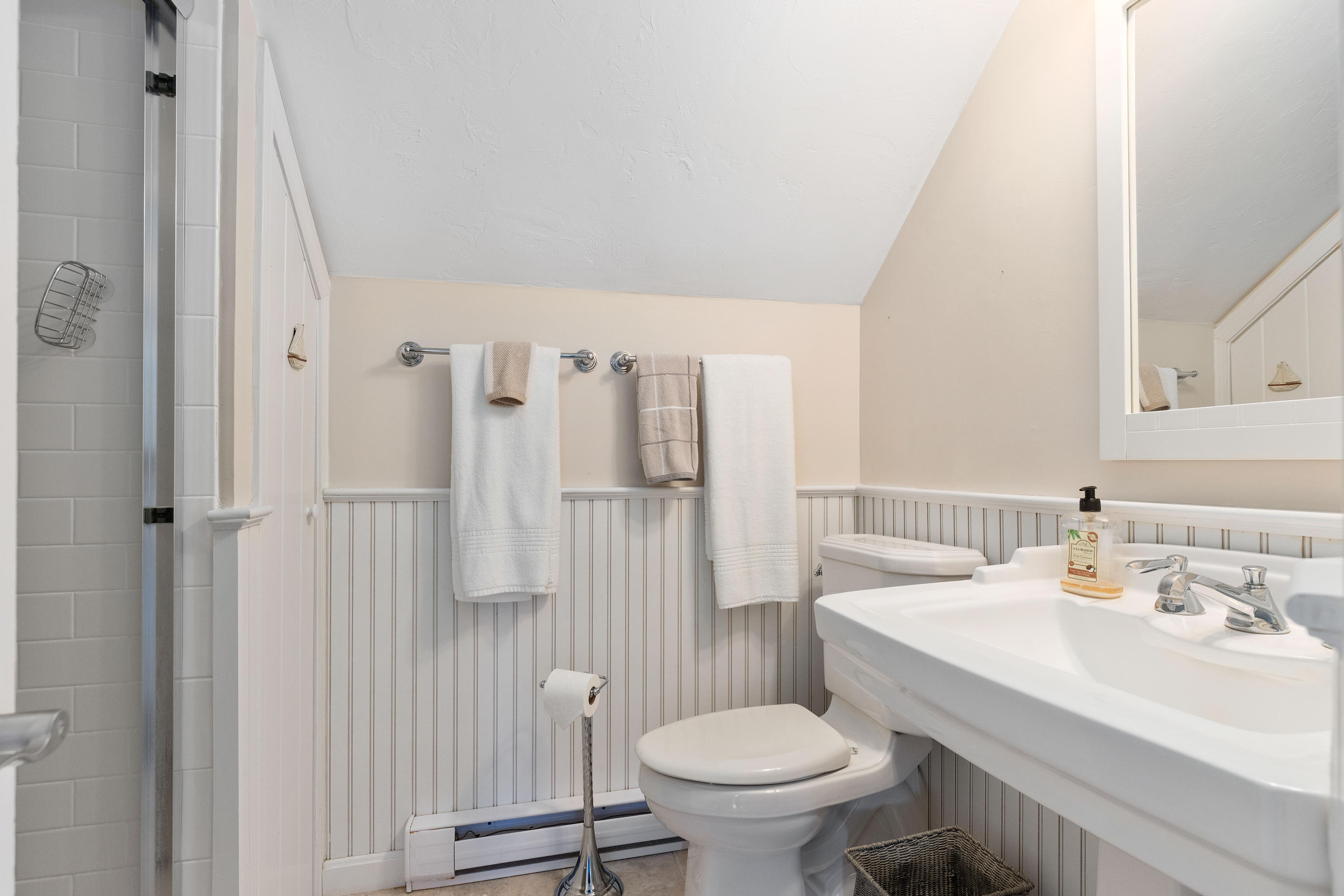 1237 Main Street, Unit 15 Chatham, MA 02633 - Photo 19 of 28 1237MaiLR-19