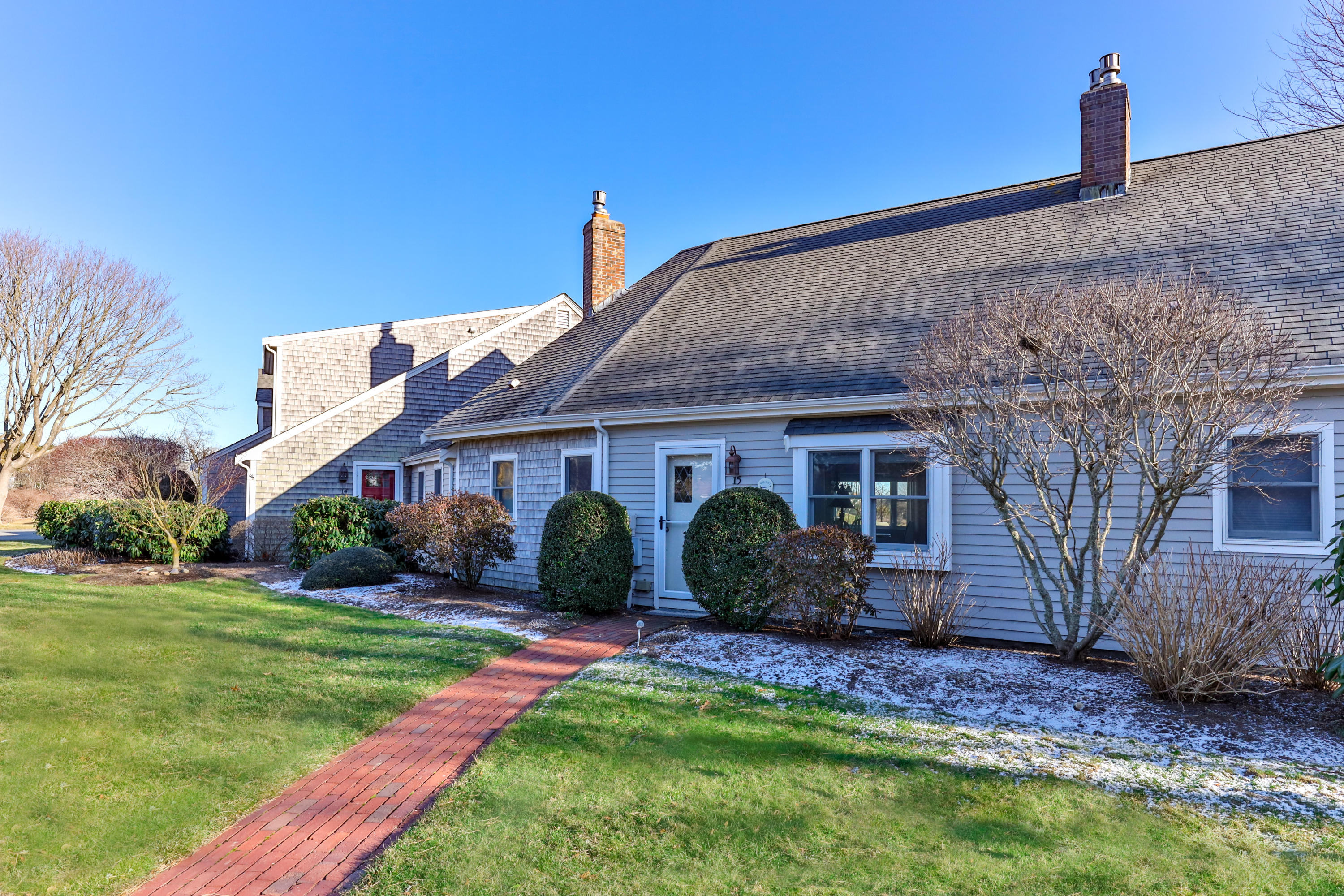 1237 Main Street, Unit 15 Chatham, MA 02633 - Photo 2 of 28 1237MaiLR-4