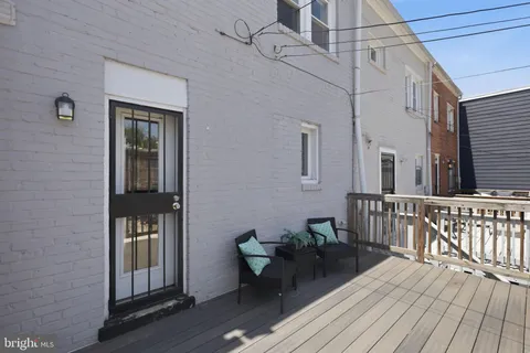 $850,000 | 329 18th Place Northeast, Washington, DC 20002
