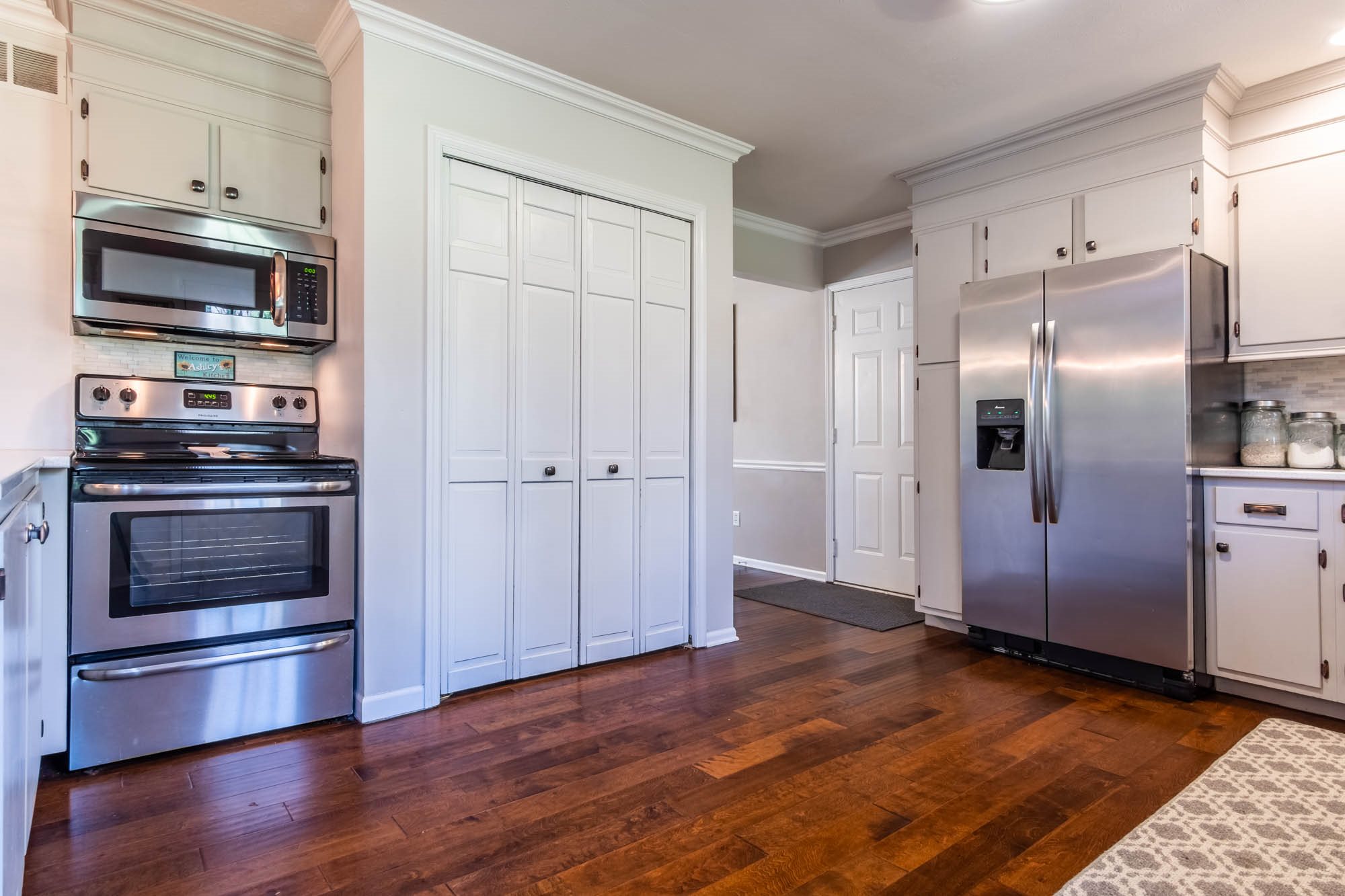 52244 Farmington Square Road Granger, IN 46530 - Photo 4 of 29