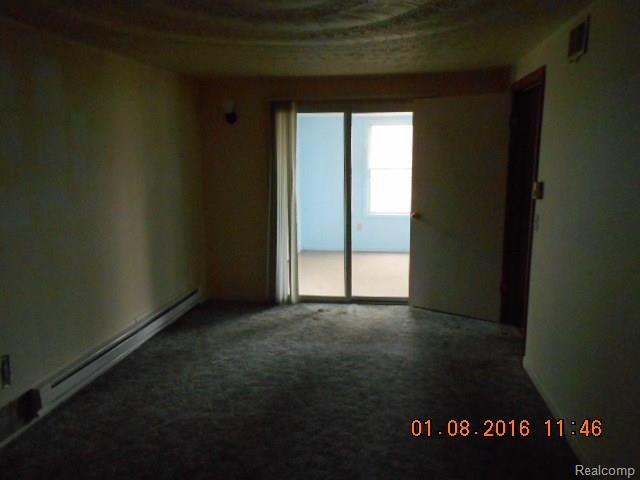 342 South Harris Road Ypsilanti, MI 48198 - Photo 9 of 18 342 Harris Ypsilanti 010816 (11).JPG