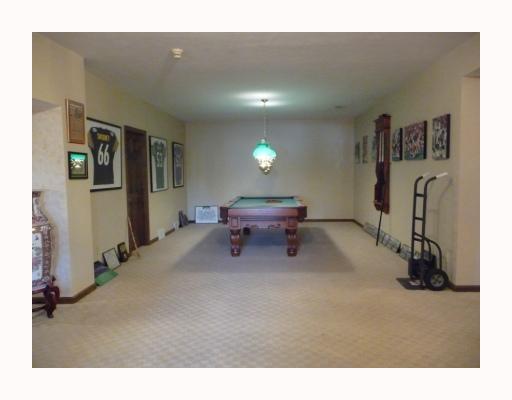 119 Justabout Road Venetia, PA 15367 - Photo 16 of 18 Den/Family/Great Room.