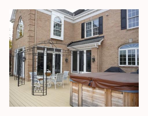 119 Justabout Road Venetia, PA 15367 - Photo 5 of 18 Patio/Deck.