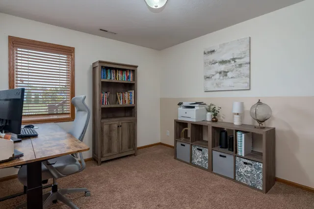 $539,900 | 320 Grovebrook Court, Mankato, MN 56001