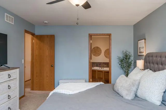 $539,900 | 320 Grovebrook Court, Mankato, MN 56001