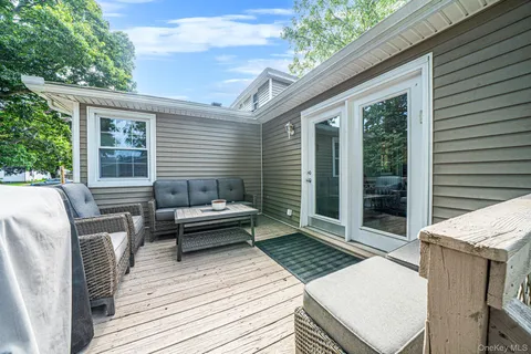 $750,000 | 54 Division Avenue, West Sayville, NY 11796