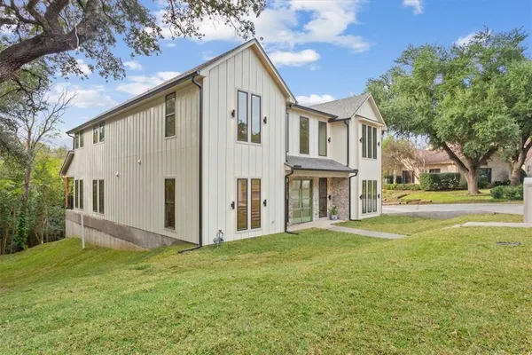 $899,000 | 36 Carriage Square, Waco, TX 76708
