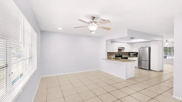 $2,300 | 7106 Northwest 80th Avenue, Tamarac, FL 33321