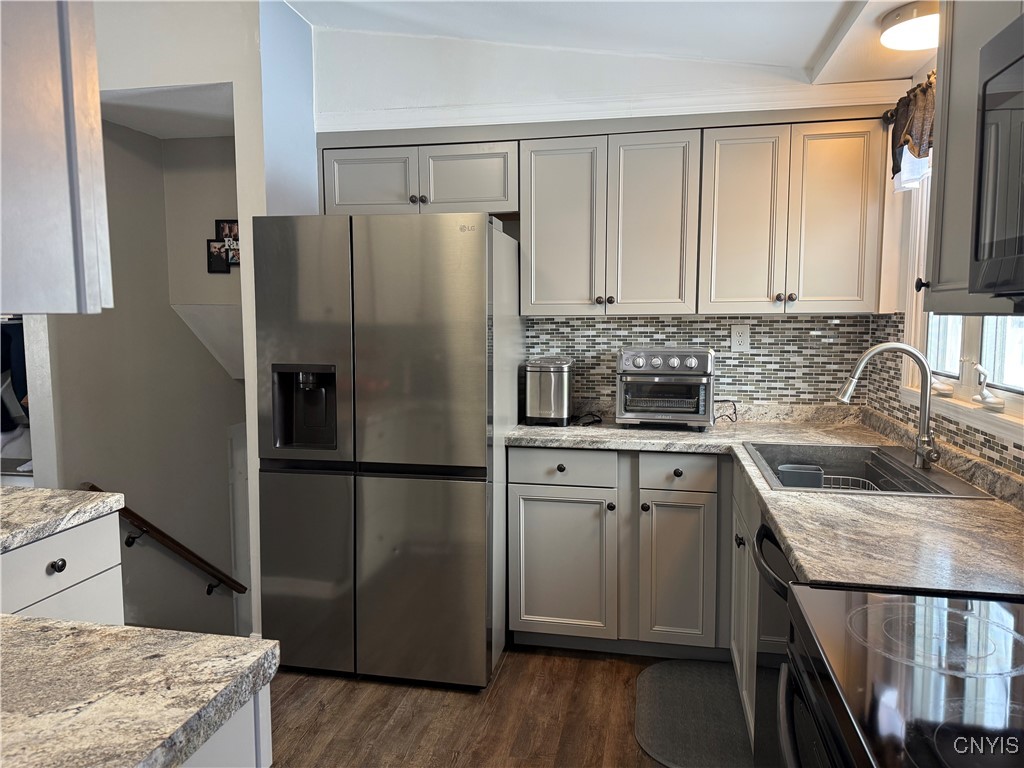 5976 Darby Road Cicero, NY 13039 - Photo 13 of 29