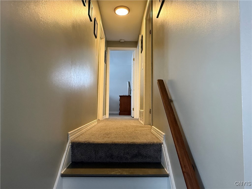 5976 Darby Road Cicero, NY 13039 - Photo 14 of 29