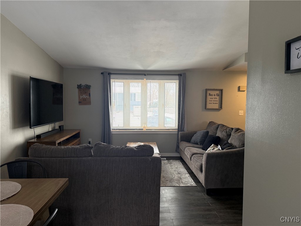 5976 Darby Road Cicero, NY 13039 - Photo 8 of 29