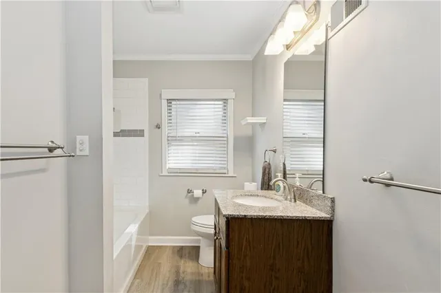 $339,000 | 7620 Grand Avenue, Kansas City, MO 64114