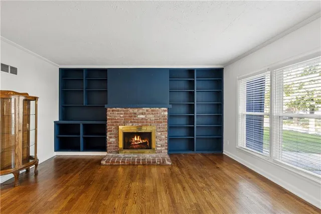 $339,000 | 7620 Grand Avenue, Kansas City, MO 64114