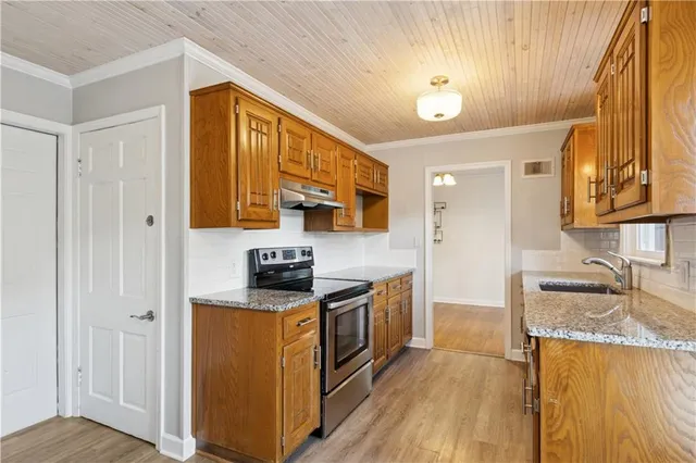 $339,000 | 7620 Grand Avenue, Kansas City, MO 64114