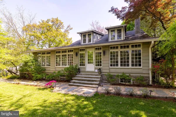 $4,800 | 9343 Stenton Avenue, Glenside, PA 19038