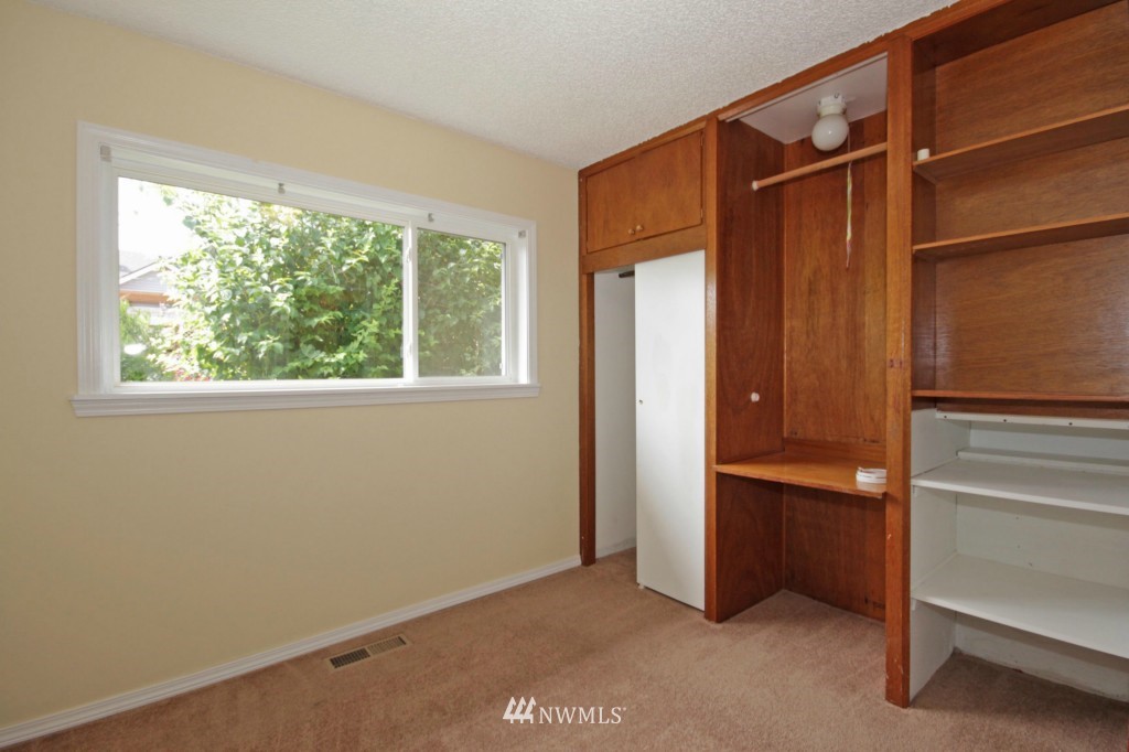 1616 Morris Avenue South Renton, WA 98055 - Photo 8 of 15