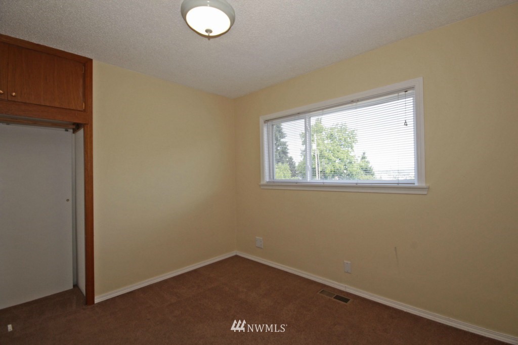1616 Morris Avenue South Renton, WA 98055 - Photo 9 of 15
