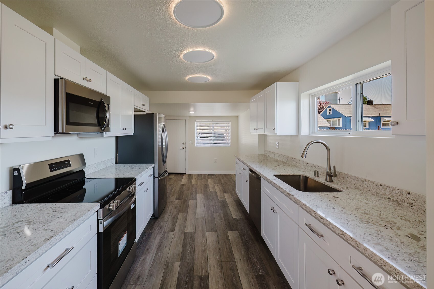 1112 Perry Avenue Bremerton, WA 98310 - Photo 12 of 31 Gallery Image 12
