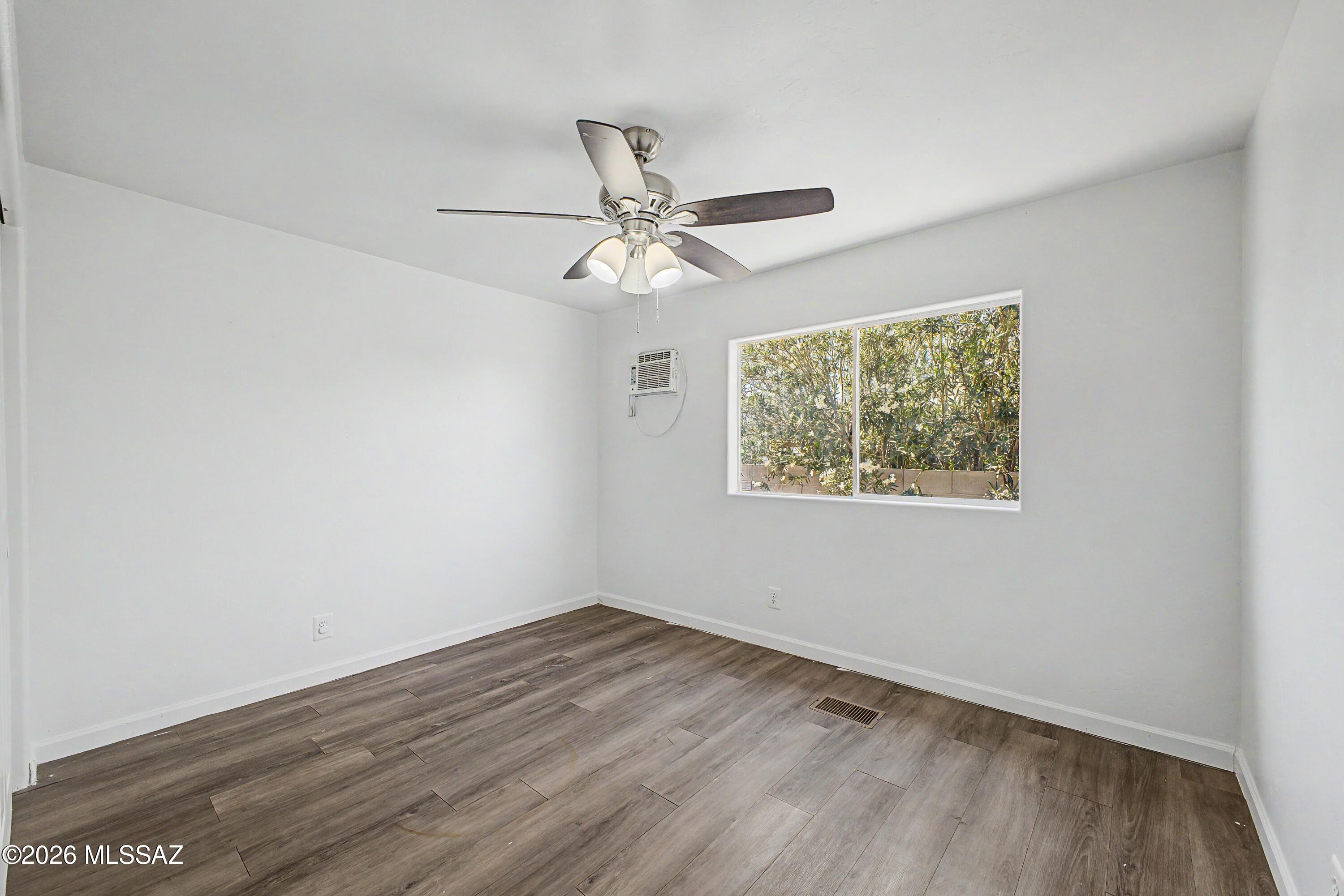 5771 South Rafter Road Tucson, AZ 85757 - Photo 11 of 16