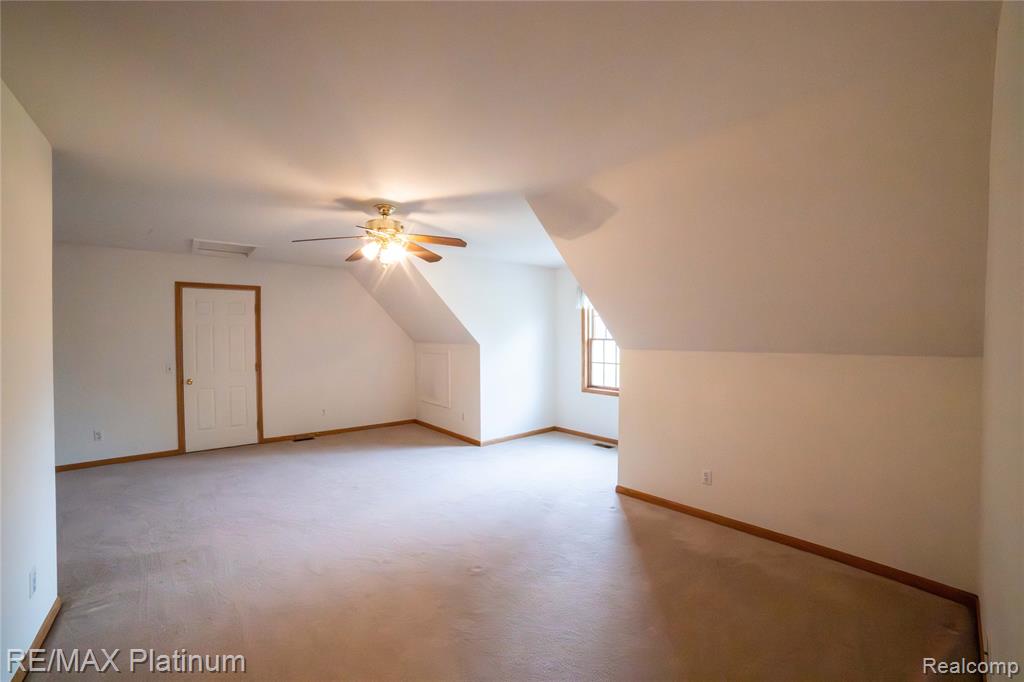 12987 Holtforth Road Fenton, MI 48430 - Photo 17 of 46