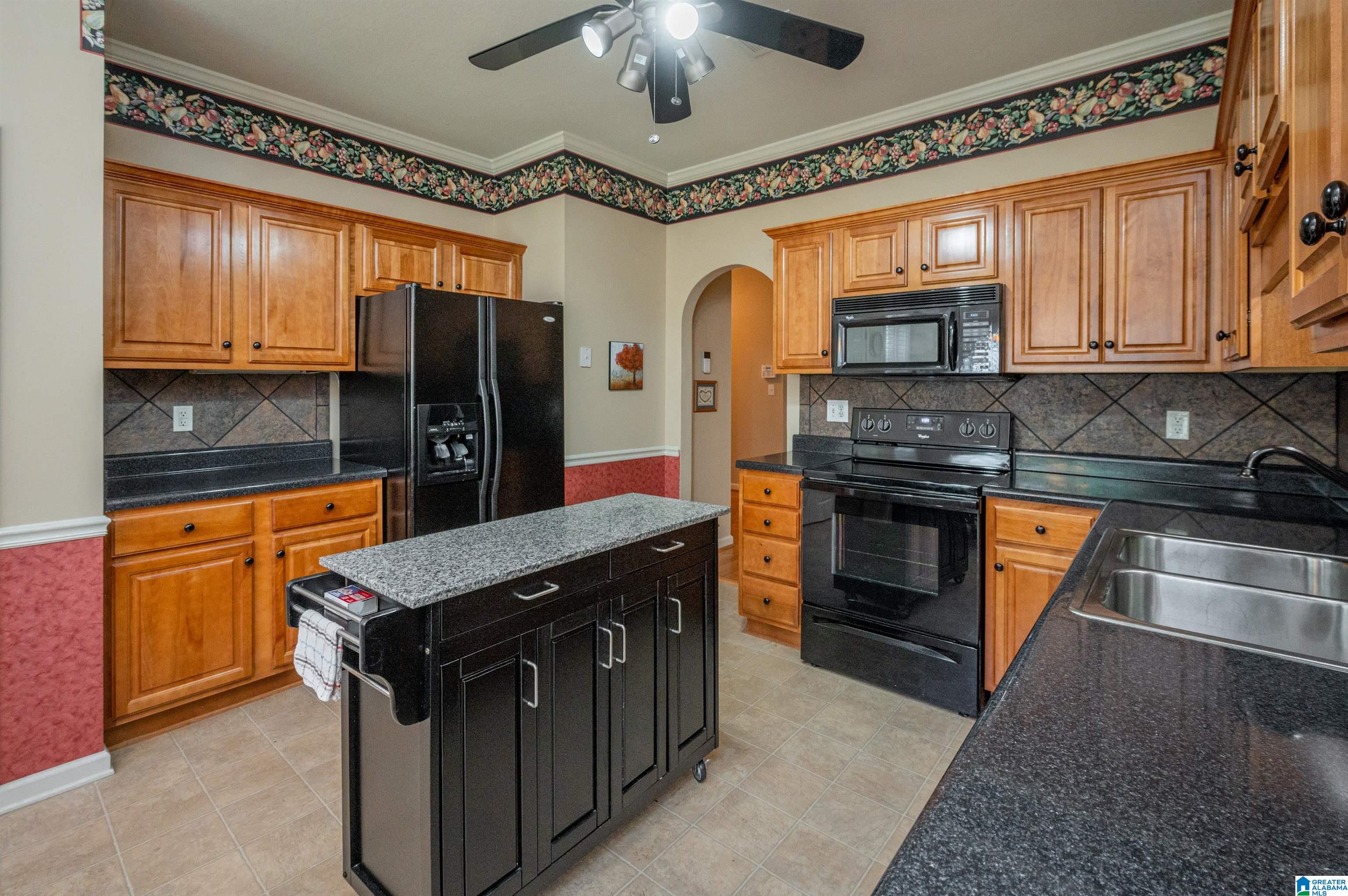 304 Cove Circle Pelham, AL 35124 - Photo 16 of 46