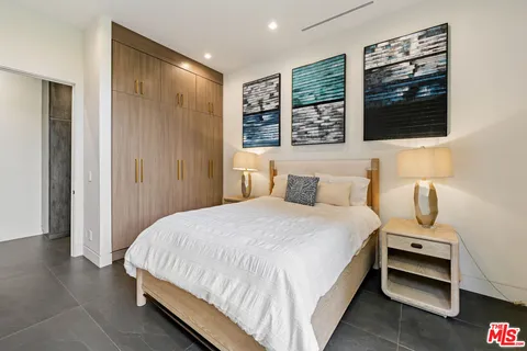 $6,570,000 | 3712 Broadlawn Drive, Los Angeles, CA 90068