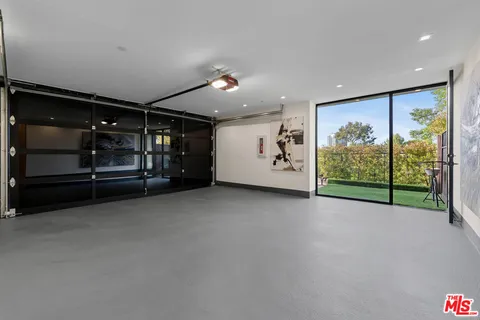 $6,570,000 | 3712 Broadlawn Drive, Los Angeles, CA 90068