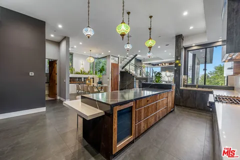$6,570,000 | 3712 Broadlawn Drive, Los Angeles, CA 90068