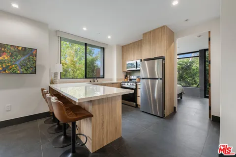 $6,570,000 | 3712 Broadlawn Drive, Los Angeles, CA 90068