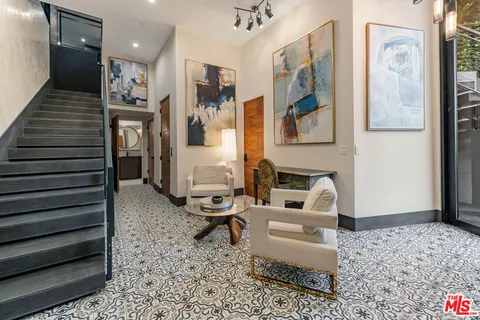 $6,570,000 | 3712 Broadlawn Drive, Los Angeles, CA 90068