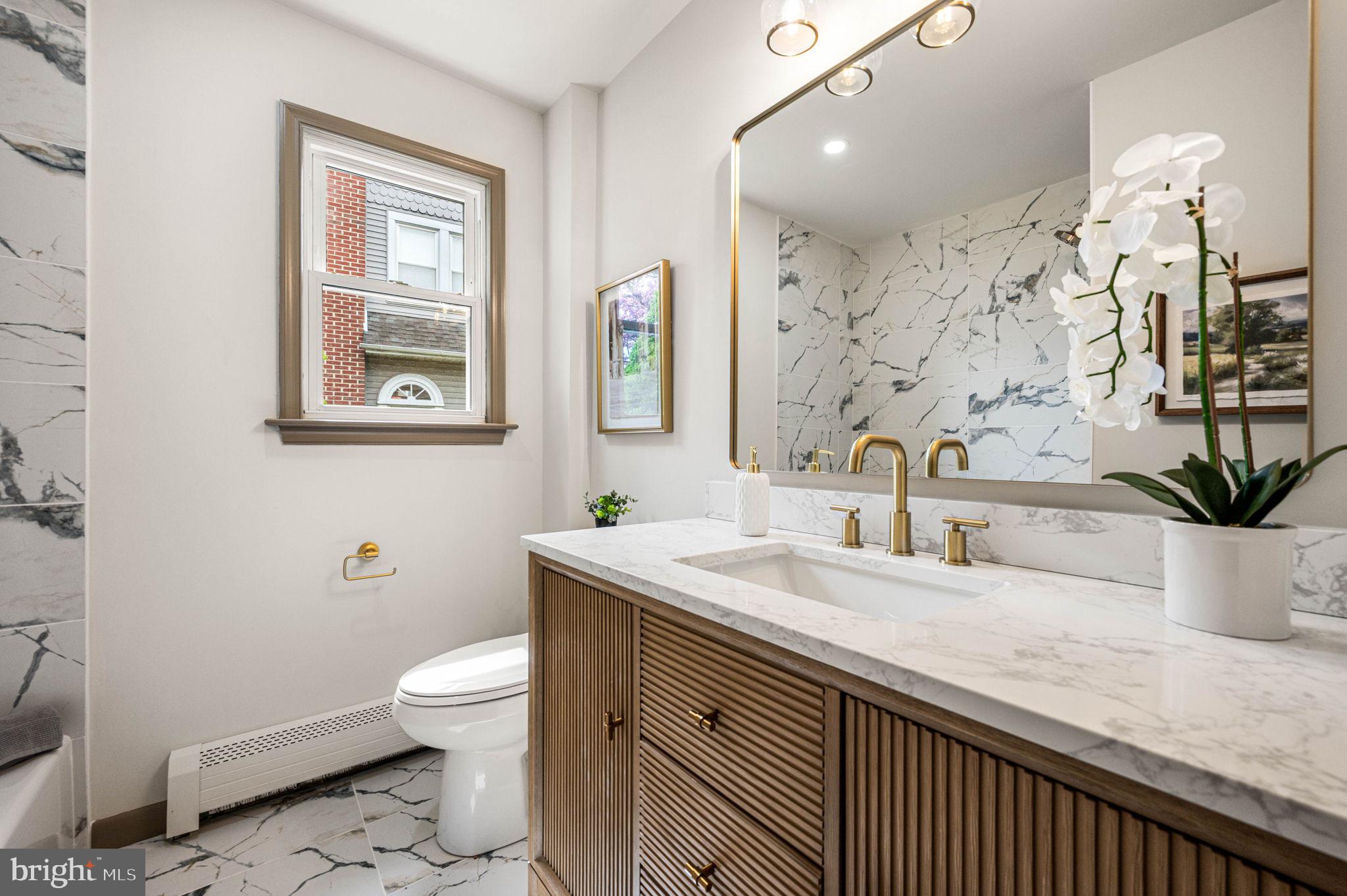 104 Gilmore Road Havertown, PA 19083 - Photo 14 of 32 Hall BAth