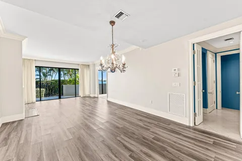 $1,150,000 | 1200 South Flagler Drive, Unit 101, West Palm Beach, FL 33401