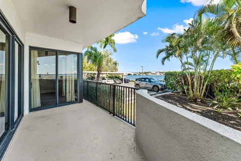 $1,150,000 | 1200 South Flagler Drive, Unit 101, West Palm Beach, FL 33401