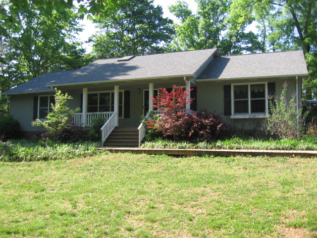 138 Crescent Road Greenwood, SC 29649 - Photo 1 of 1 Gallery Image 1