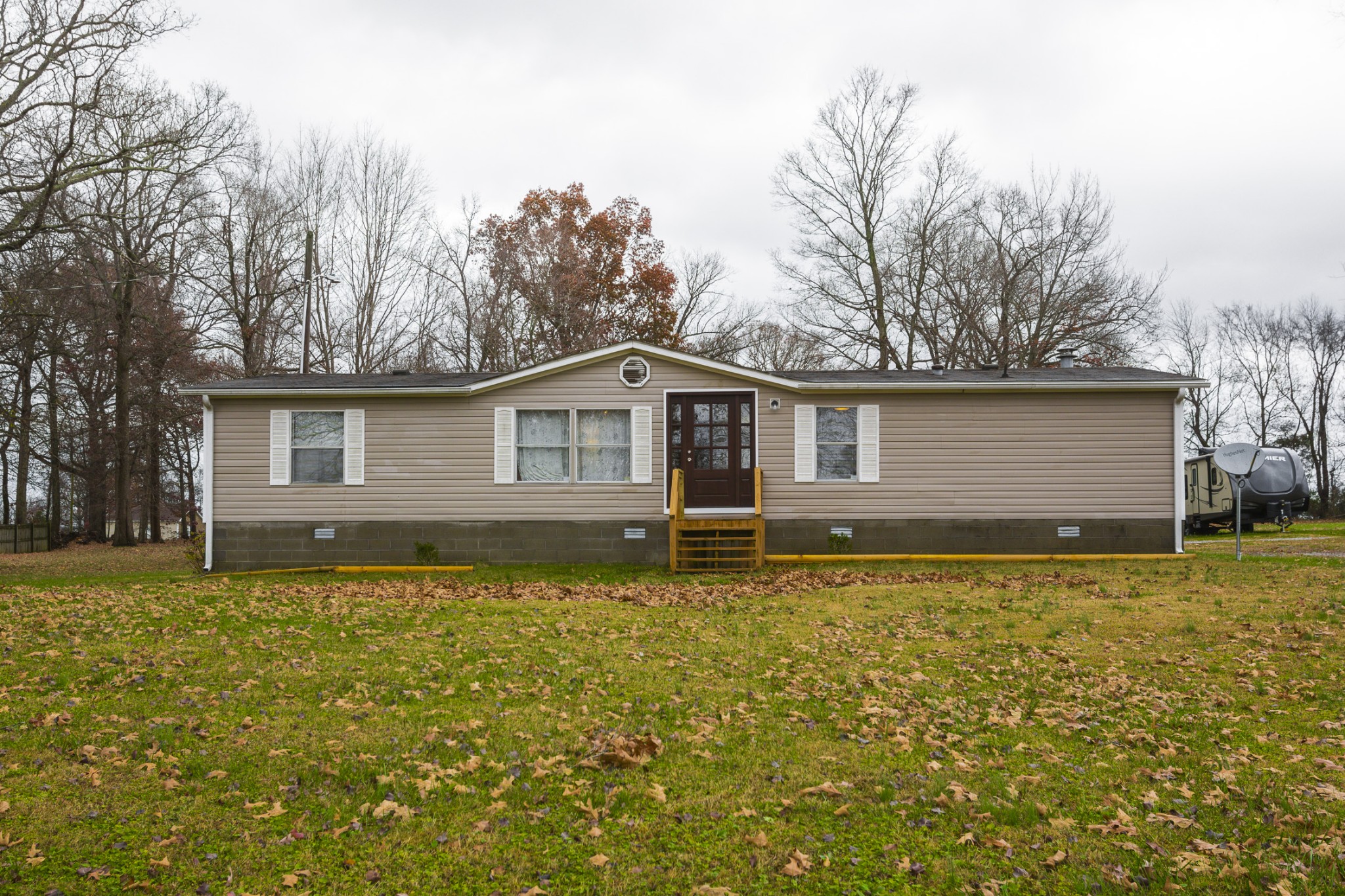 2930 Ray W Road Springfield, TN 37172 - Photo 1 of 25 a backyard of a house