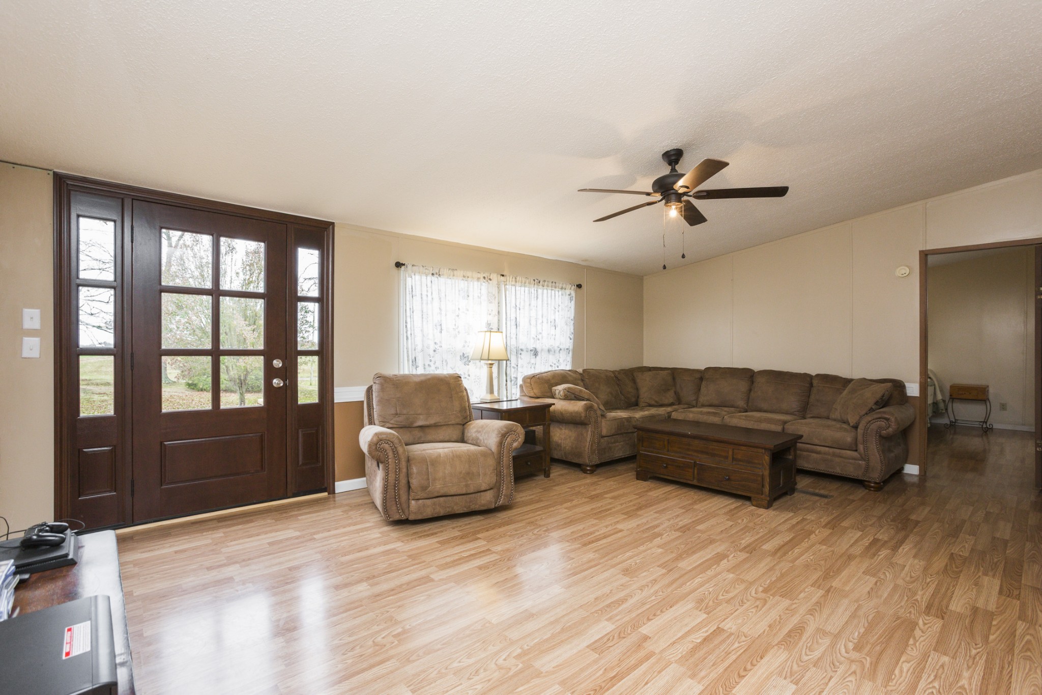 2930 Ray W Road Springfield, TN 37172 - Photo 3 of 25 a living room with furniture and a large window