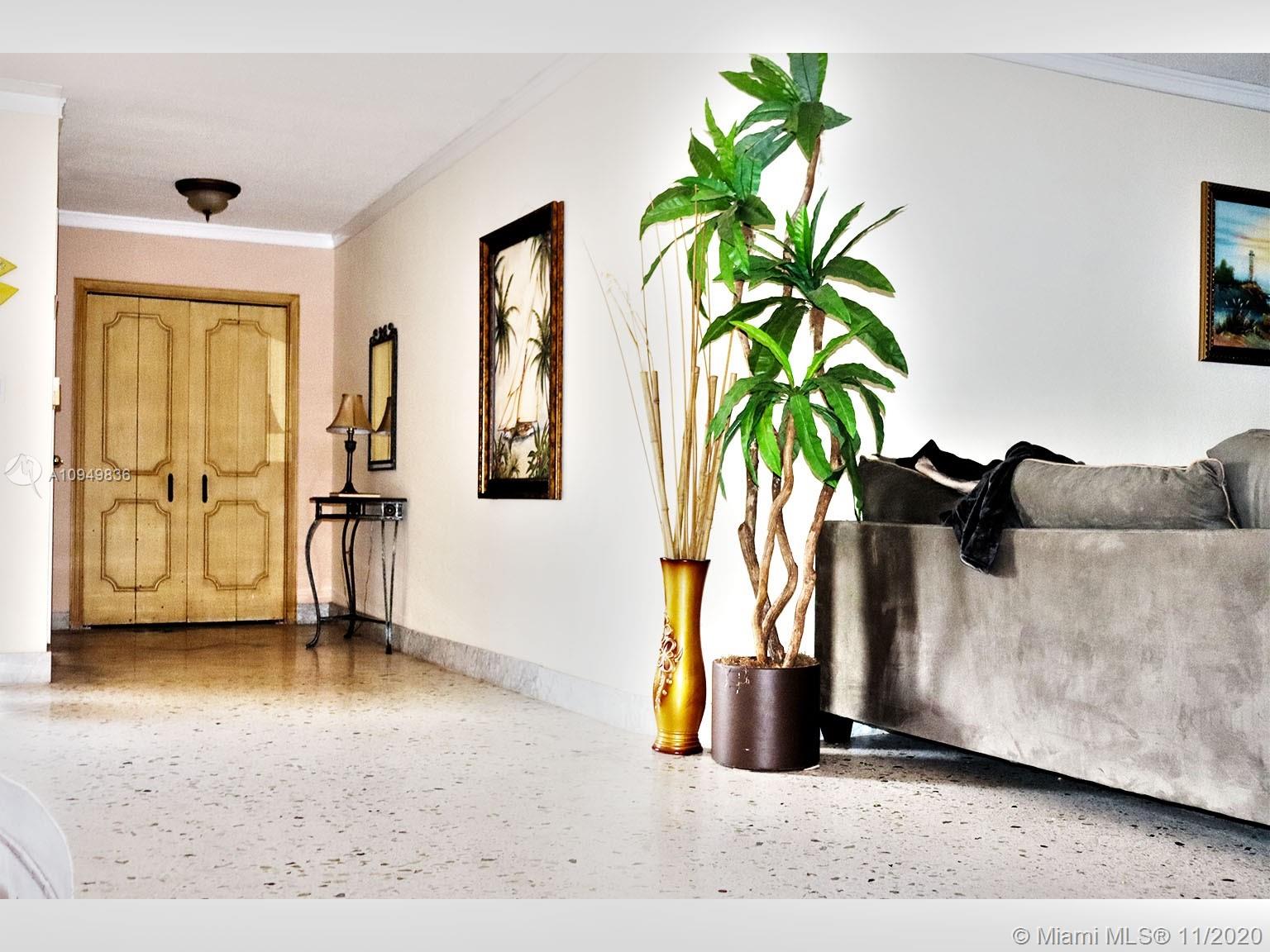 1635 Daytonia Road Miami Beach, FL 33141 - Photo 3 of 13 Gallery Image 3