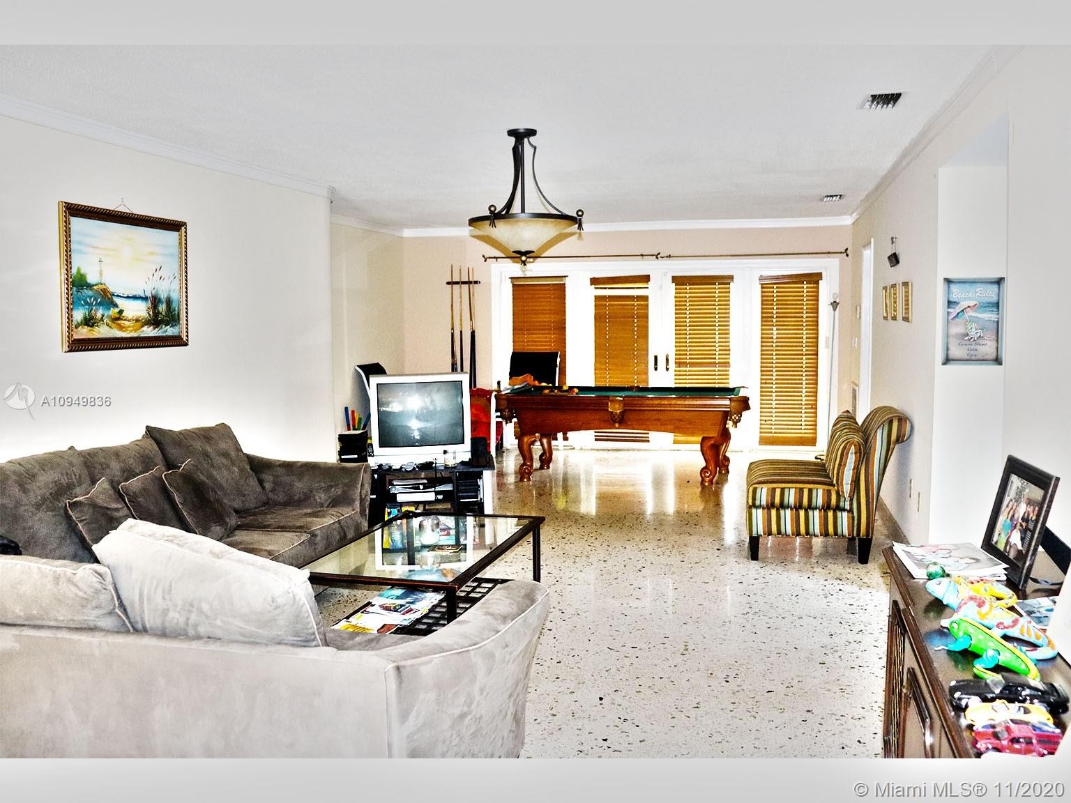 1635 Daytonia Road Miami Beach, FL 33141 - Photo 8 of 13 Gallery Image 8