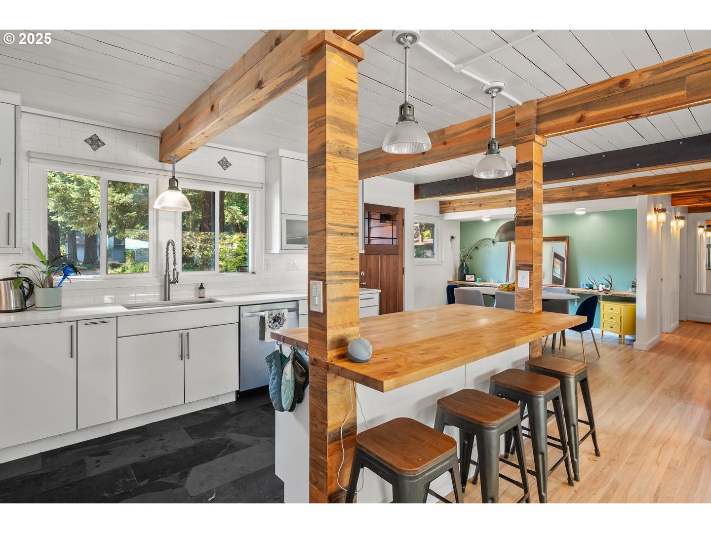 16536 Southwest Inverurie Road Lake Oswego, OR 97035 - Photo 14 of 36 Gallery Image 14