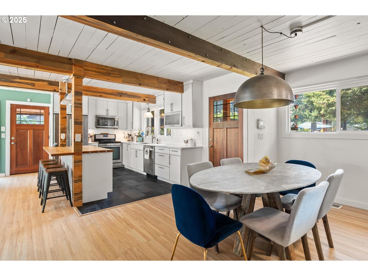 16536 Southwest Inverurie Road Lake Oswego, OR 97035 - Photo 19 of 36 Gallery Image 19