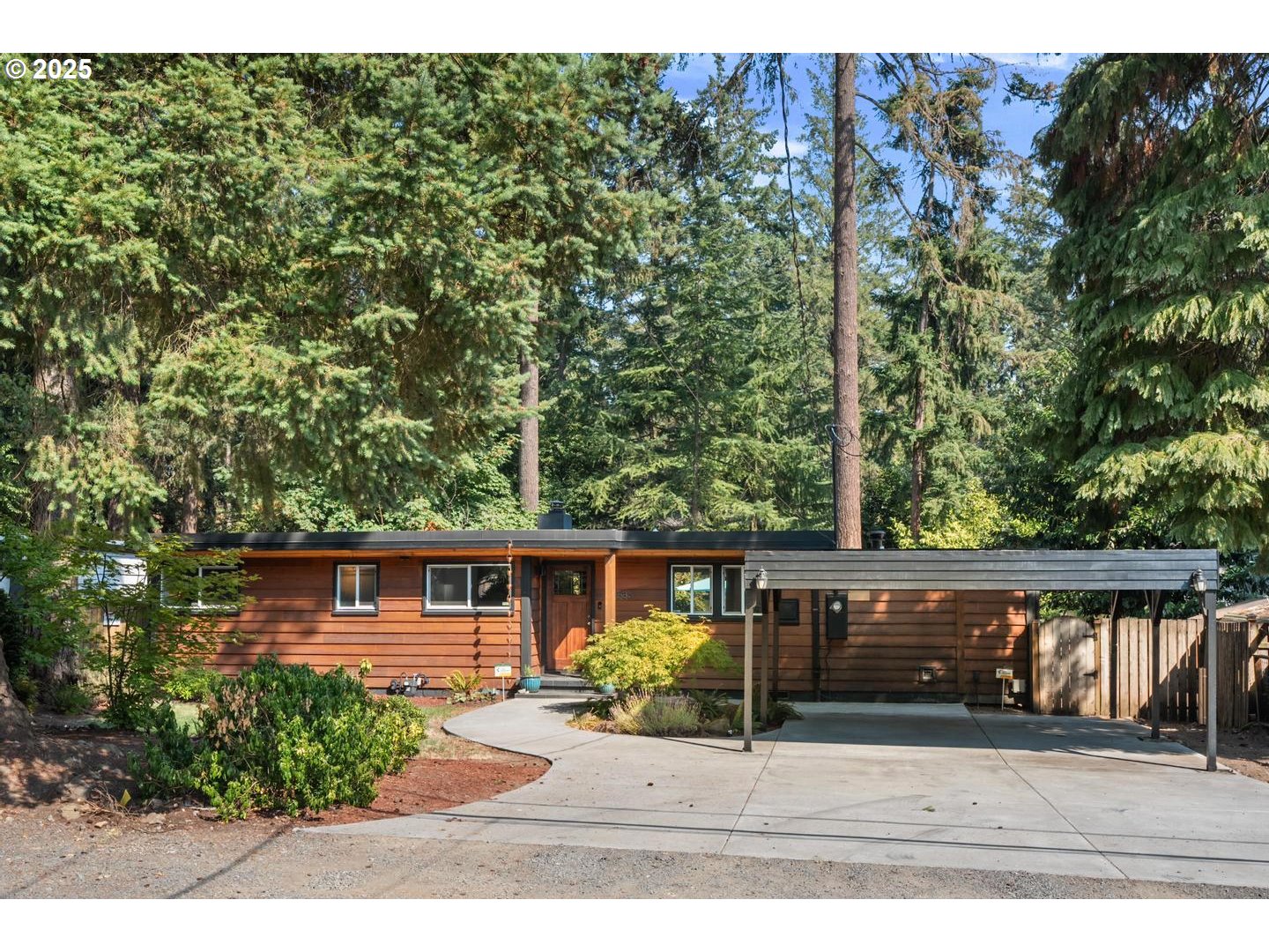 16536 Southwest Inverurie Road Lake Oswego, OR 97035 - Photo 2 of 36 Gallery Image 2