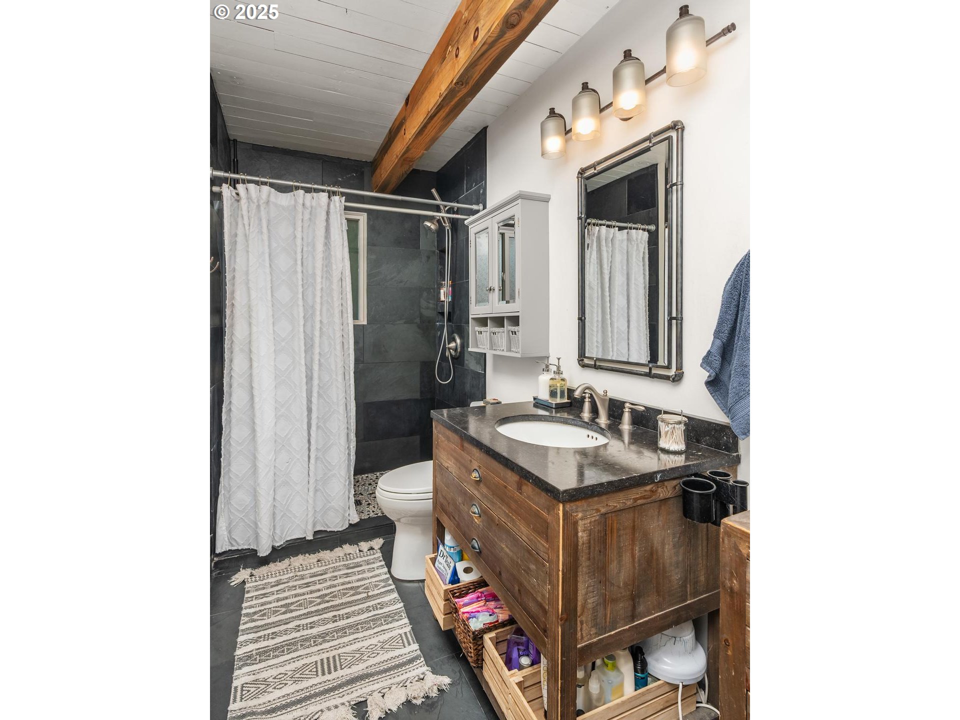 16536 Southwest Inverurie Road Lake Oswego, OR 97035 - Photo 25 of 36 Gallery Image 25