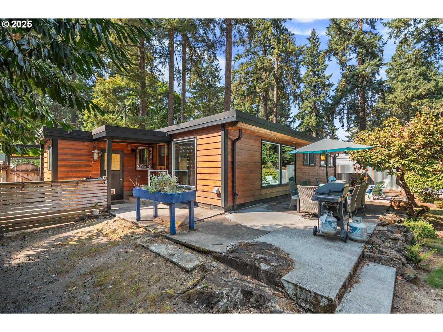 16536 Southwest Inverurie Road Lake Oswego, OR 97035 - Photo 27 of 36 Gallery Image 27