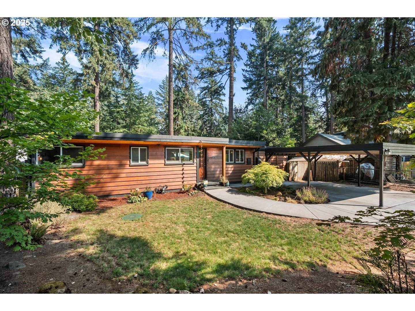 16536 Southwest Inverurie Road Lake Oswego, OR 97035 - Photo 3 of 36 Gallery Image 3