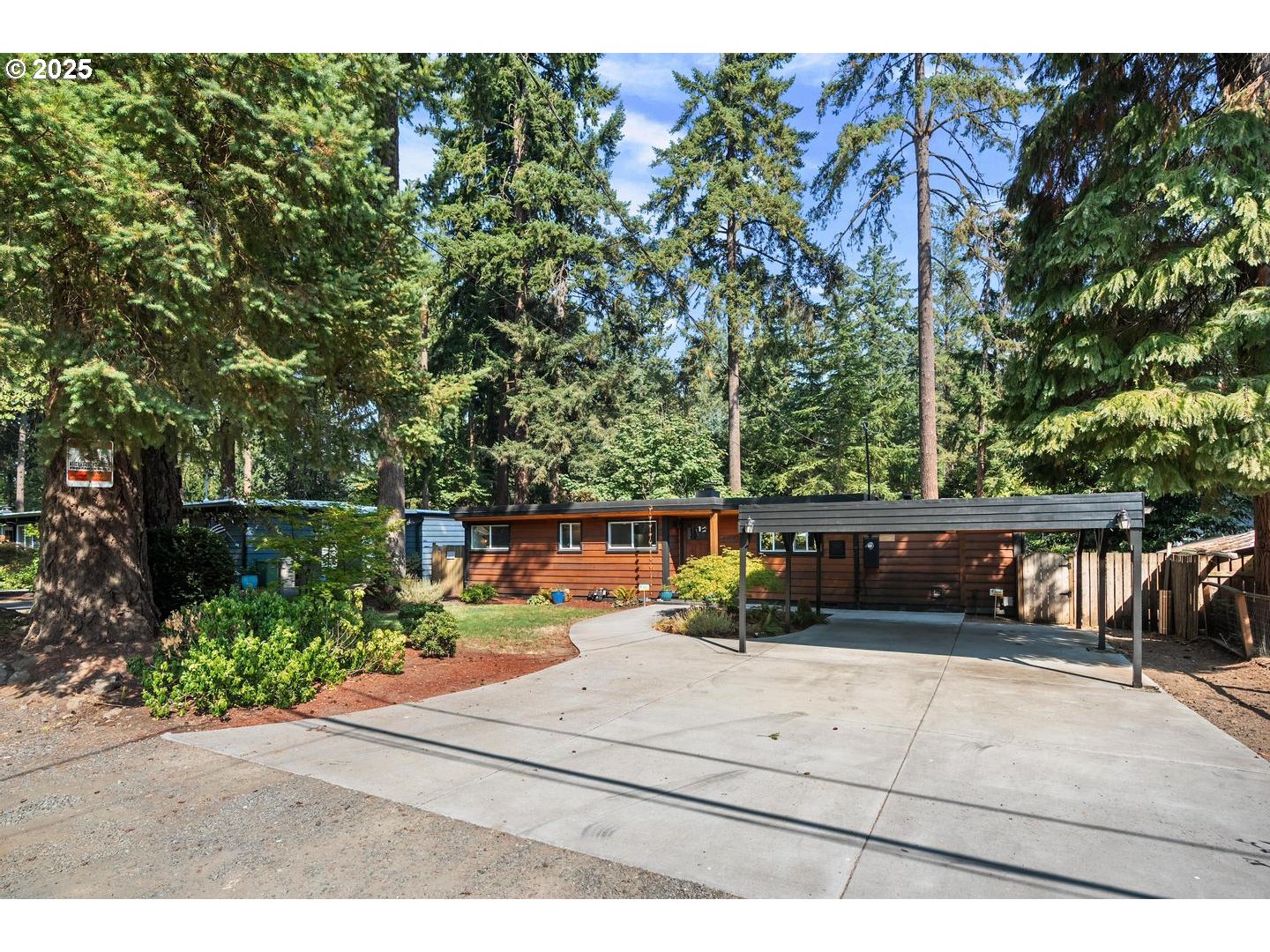 16536 Southwest Inverurie Road Lake Oswego, OR 97035 - Photo 35 of 36 Gallery Image 35