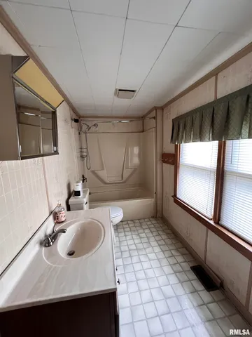 $55,900 | 202 Wilson Street, Anna, IL 62906