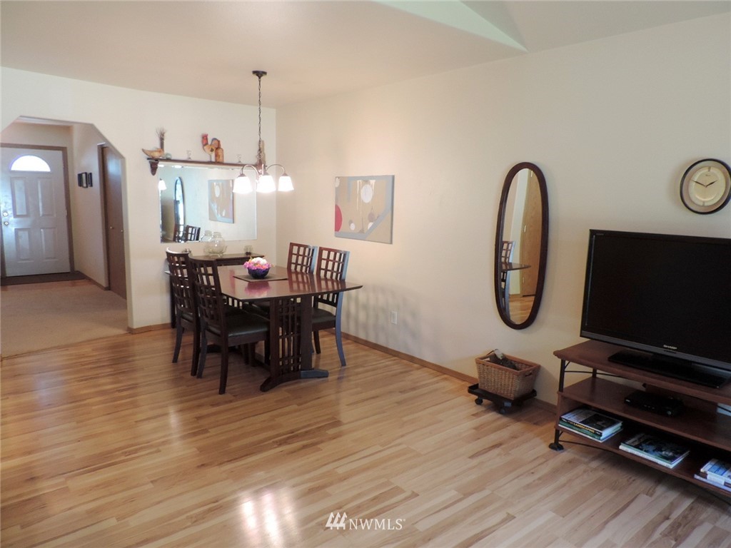 8044 188th Avenue Southwest Rochester, WA 98579 - Photo 5 of 24 Gallery Image 5