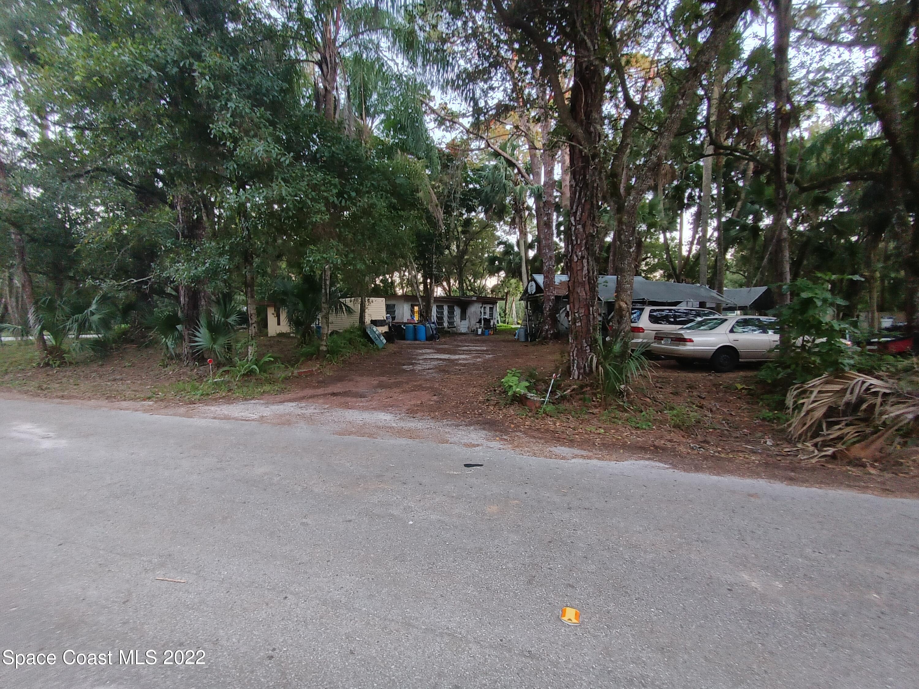 675 Hammock Road Melbourne, FL 32904 - Photo 16 of 16 20221007_185525_HDR