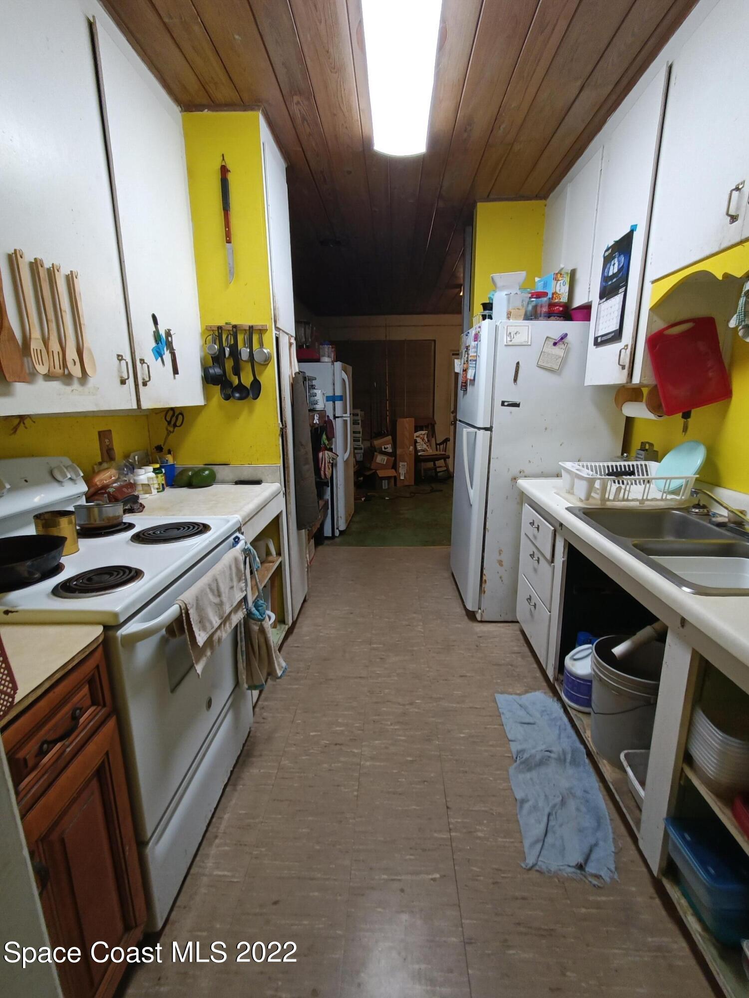 675 Hammock Road Melbourne, FL 32904 - Photo 6 of 16 kitchen